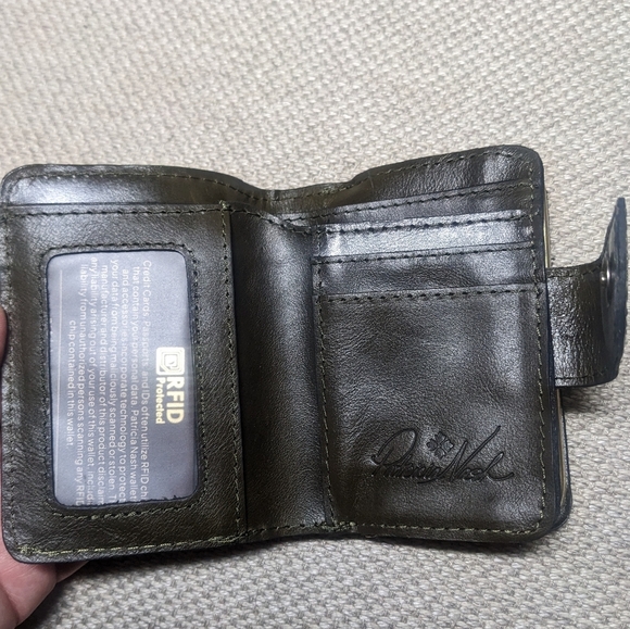Patricia Nash Iberia Wallet In Vintage Distressed Soft Olive Colored Leather​ - Picture 4 of 12